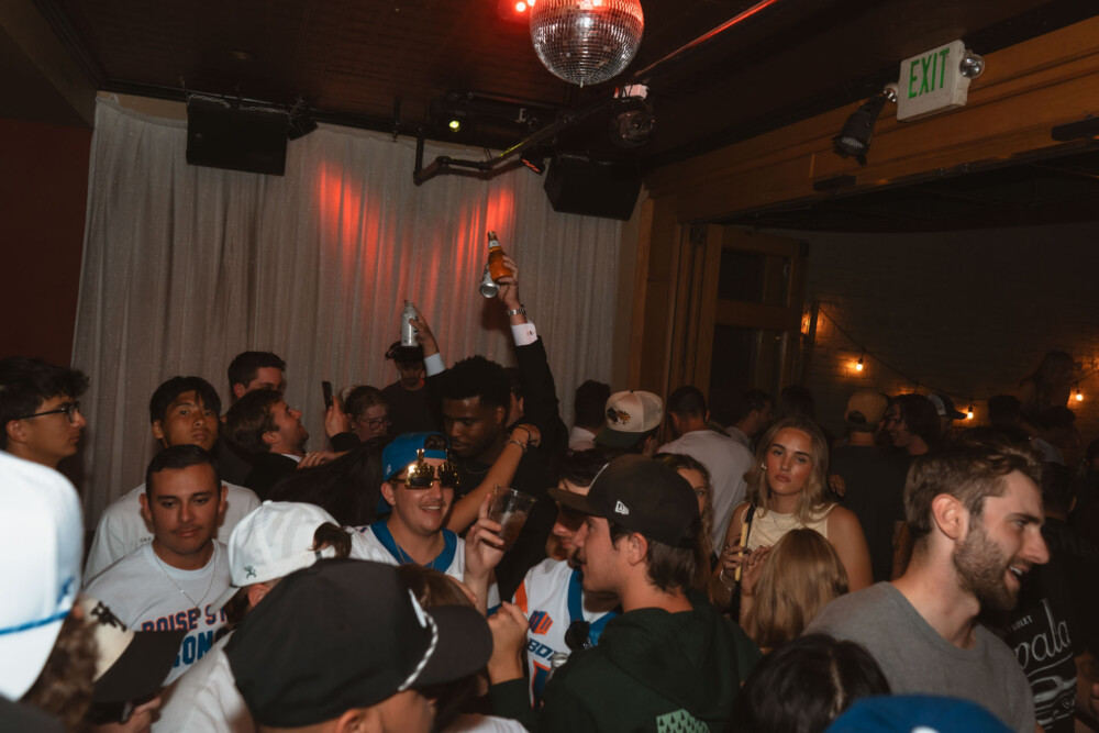picture of people at Amsterdam Lounge in Boise, Idaho