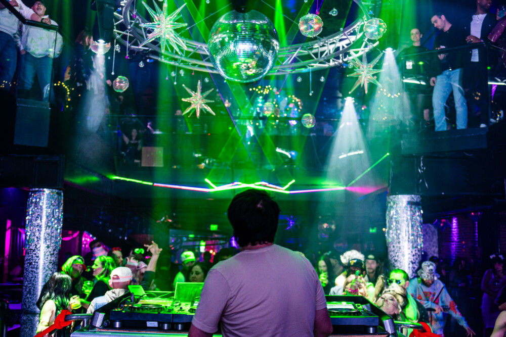 picture of Avello performing at StrangeLove, February 12 2026