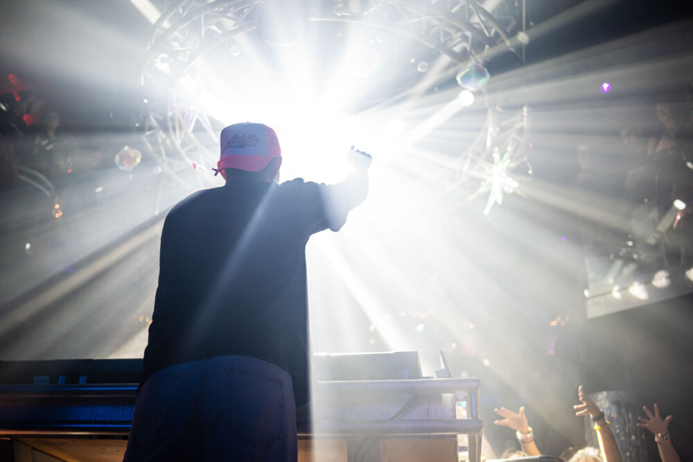 picture of Avello performing at StrangeLove, February 12 2026