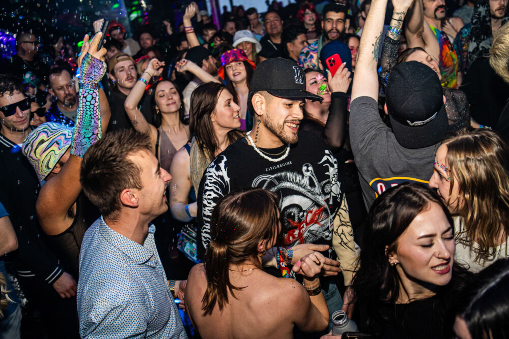 picture of Avello performing at StrangeLove, February 12 2026