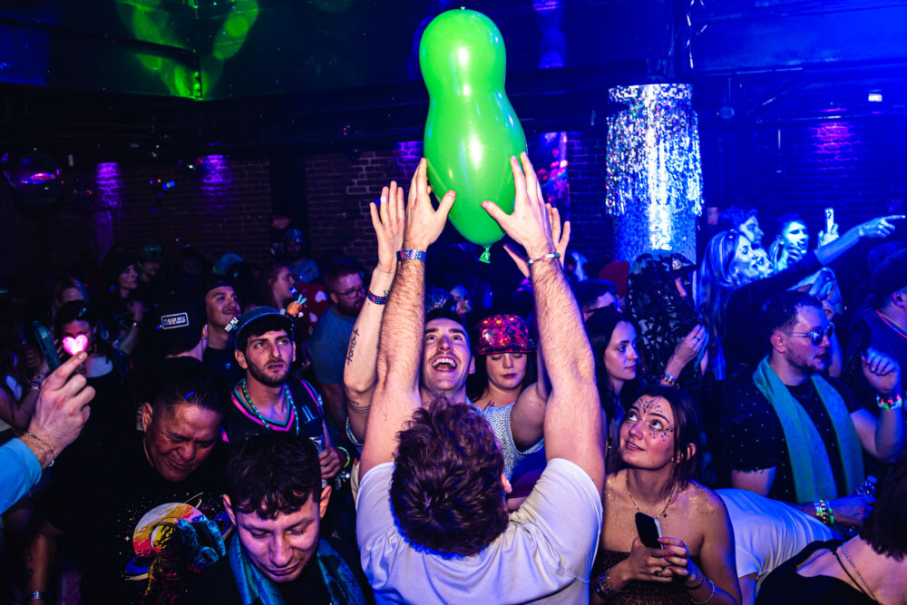 picture of Avello performing at StrangeLove, February 12 2026