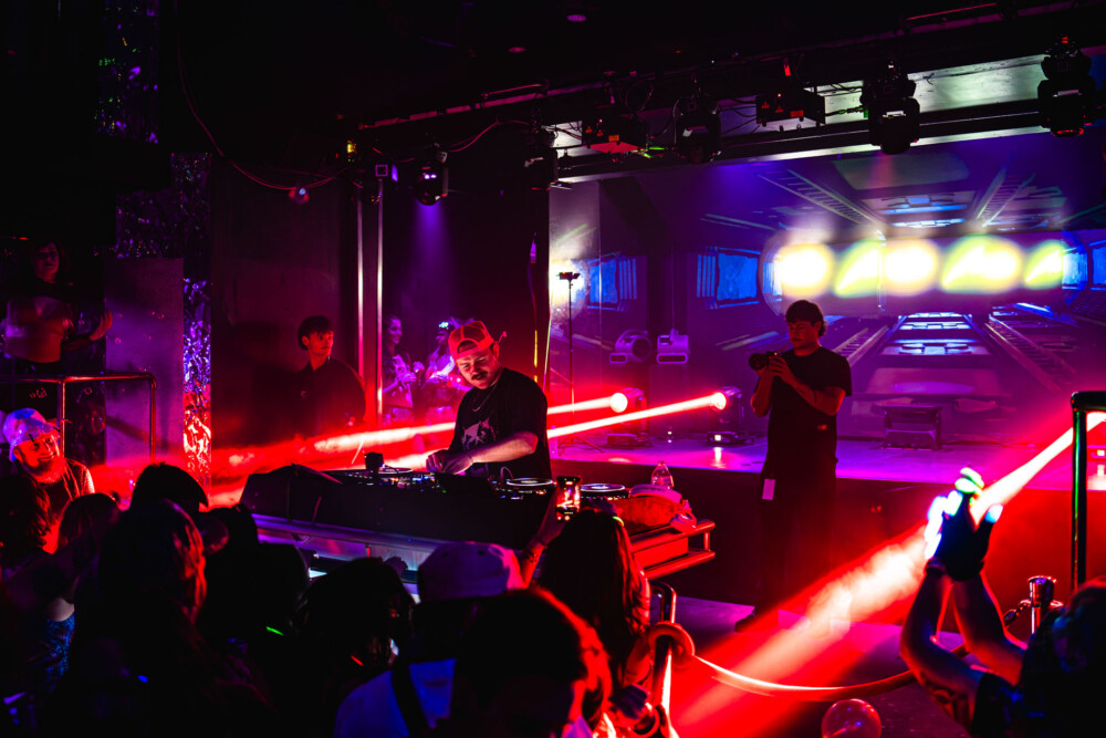 picture of Avello performing at StrangeLove, February 12 2026