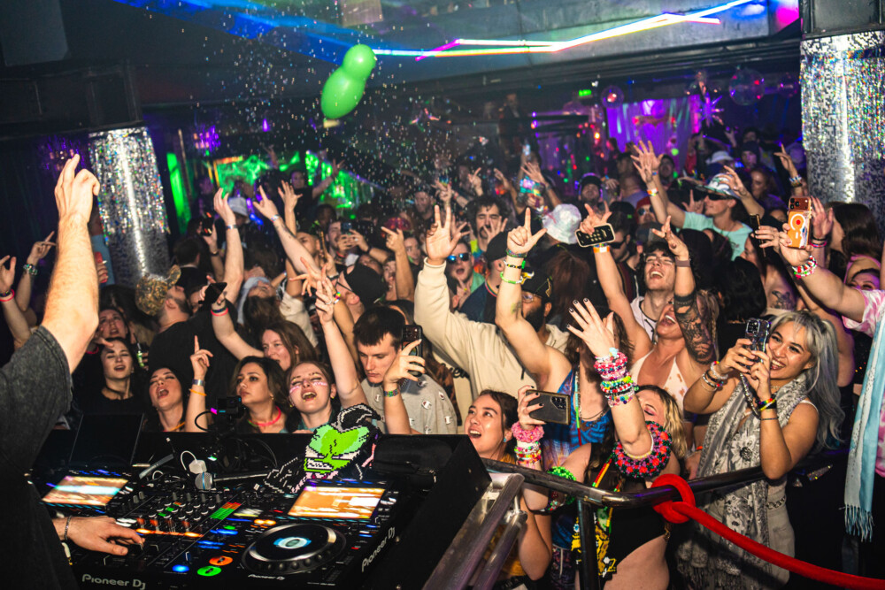 picture of Avello performing at StrangeLove, February 12 2026