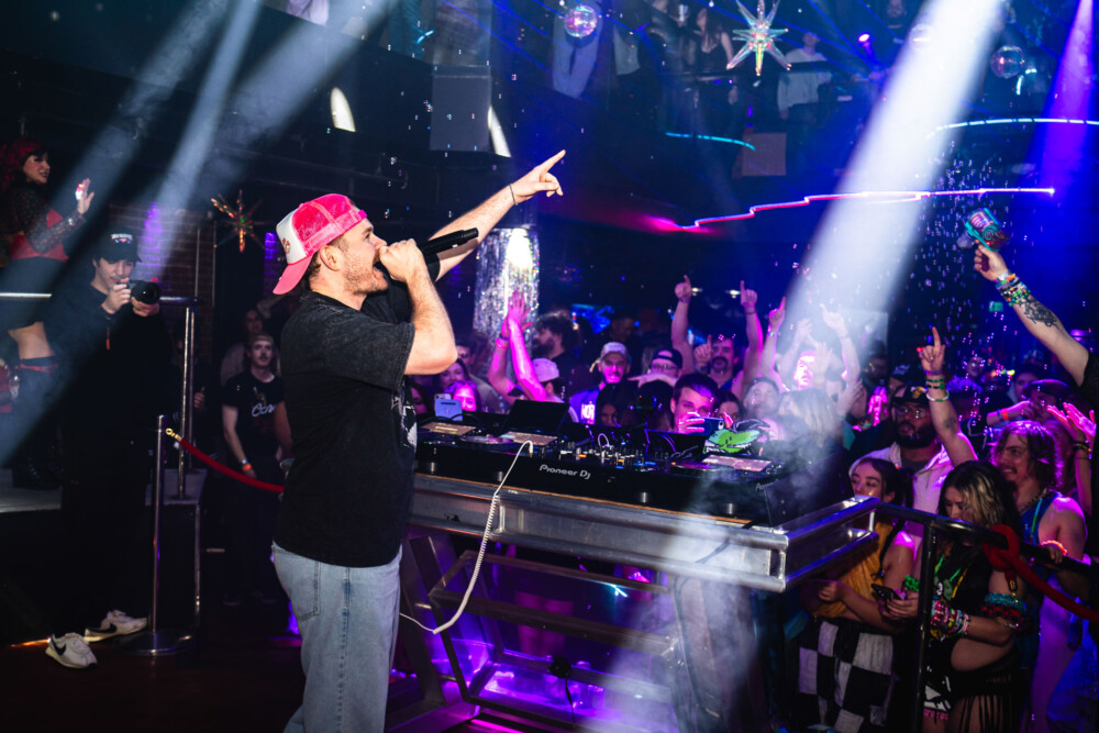 picture of Avello performing at StrangeLove, February 12 2026