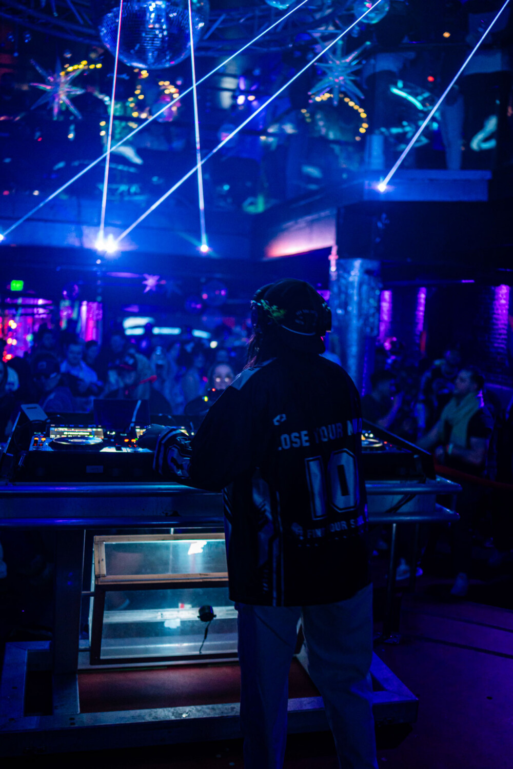 picture of Avello performing at StrangeLove, February 12 2026