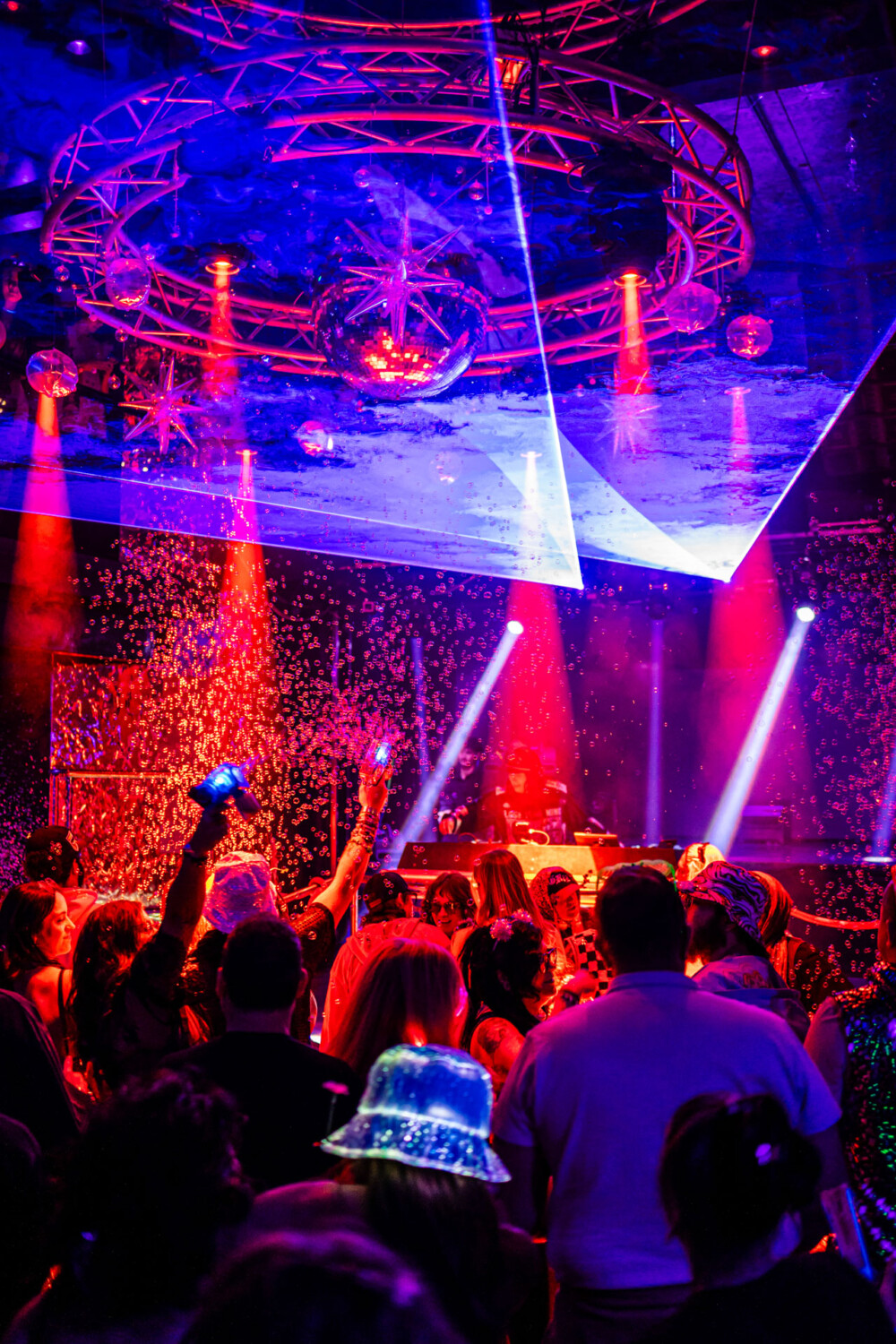 picture of Avello performing at StrangeLove, February 12 2026