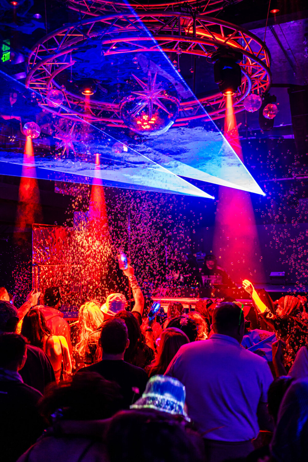 picture of Avello performing at StrangeLove, February 12 2026