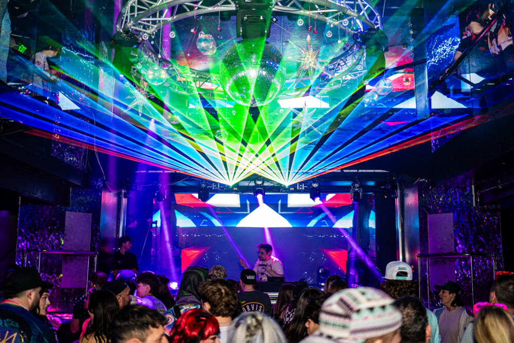 picture of Avello performing at StrangeLove, February 12 2026